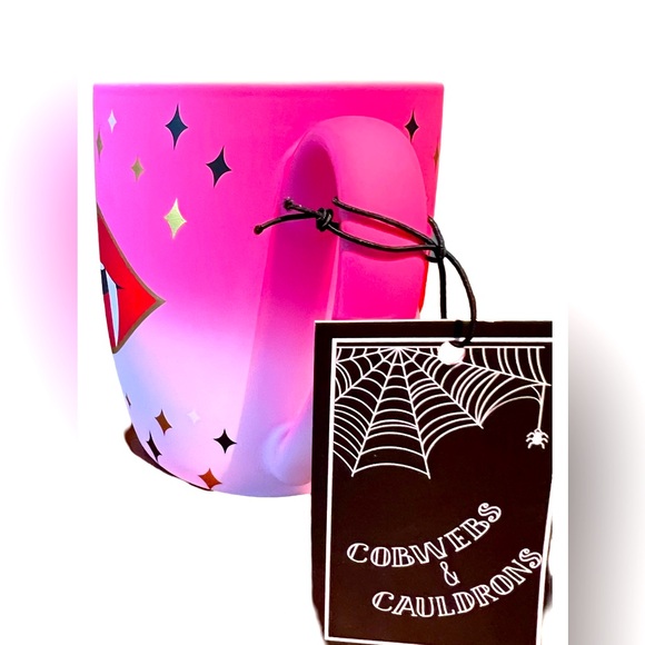Cobwebs & Cauldrons NWT Halloween Hot Pink Red Lips with Fangs Soft Touch Mug - Picture 3 of 4